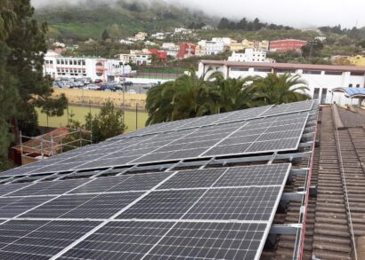 How to install solar panels on a roof without perforation?